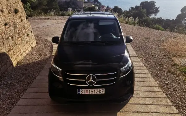 Taxi 1 Mercedes V-Class vehicle from the Taxi Skradin fleet
